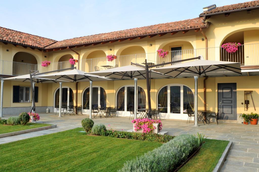 Agriturismo Cascina Varie Castagnito Exterior photo